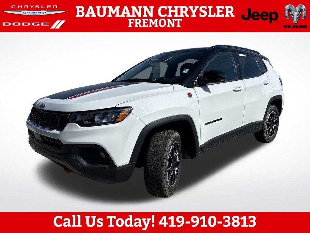 Used 2025 Jeep Compass Trailhawk SUV