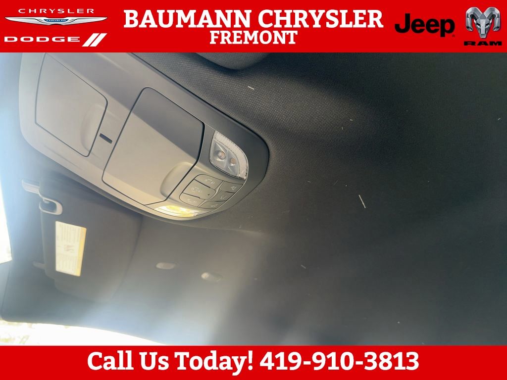 2026 Chrysler Pacifica Select - Photo 21