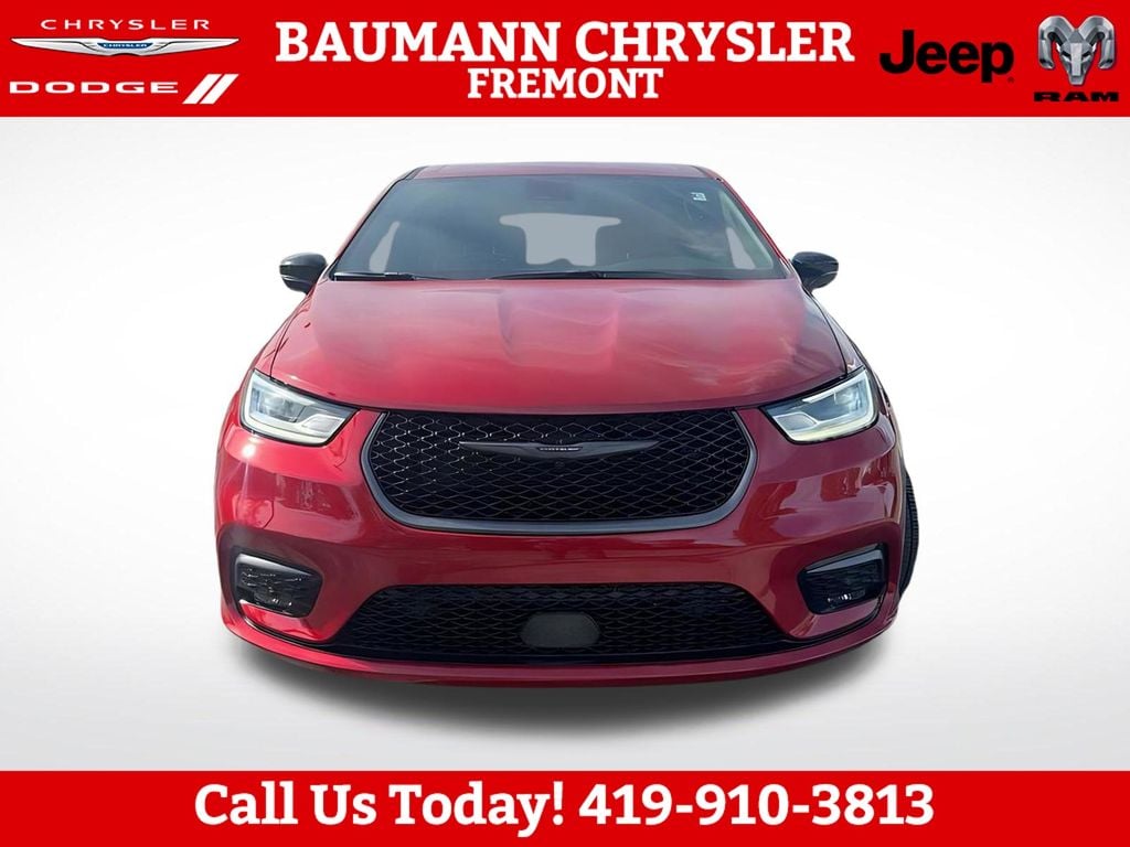 2026 Chrysler Pacifica Select - Photo 10