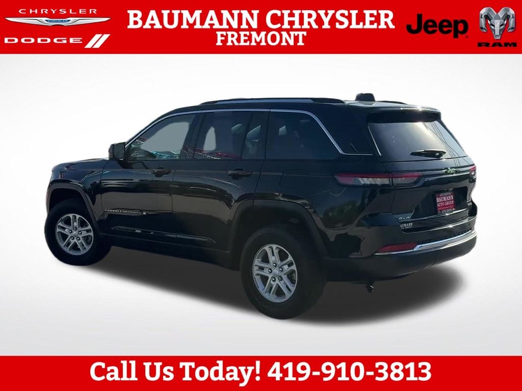 Used 2023 Jeep Grand Cherokee Laredo SUV