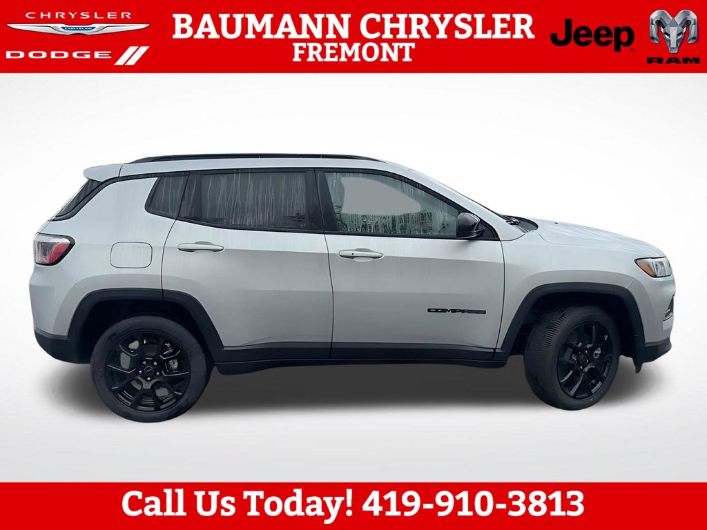 2026 Jeep Compass Latitude Altitude - Photo 4