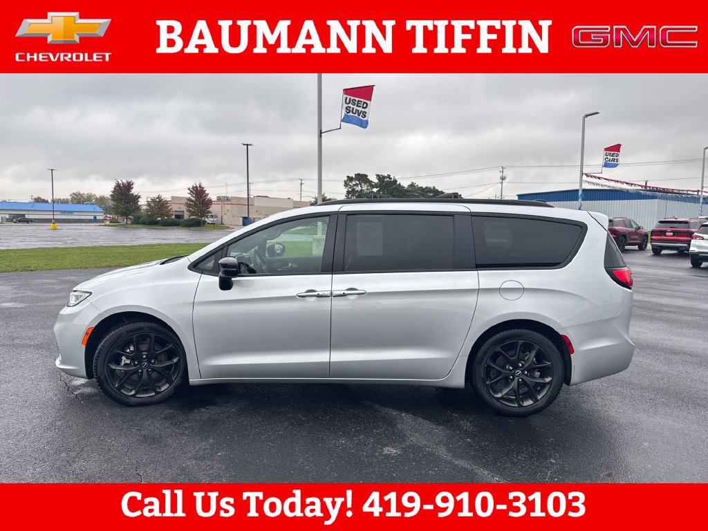 Used 2026 Chrysler Pacifica Limited