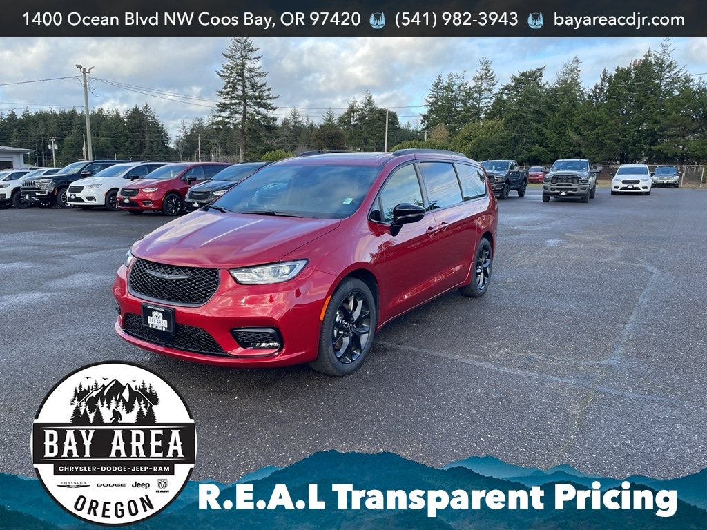 2026 Chrysler Pacifica Select