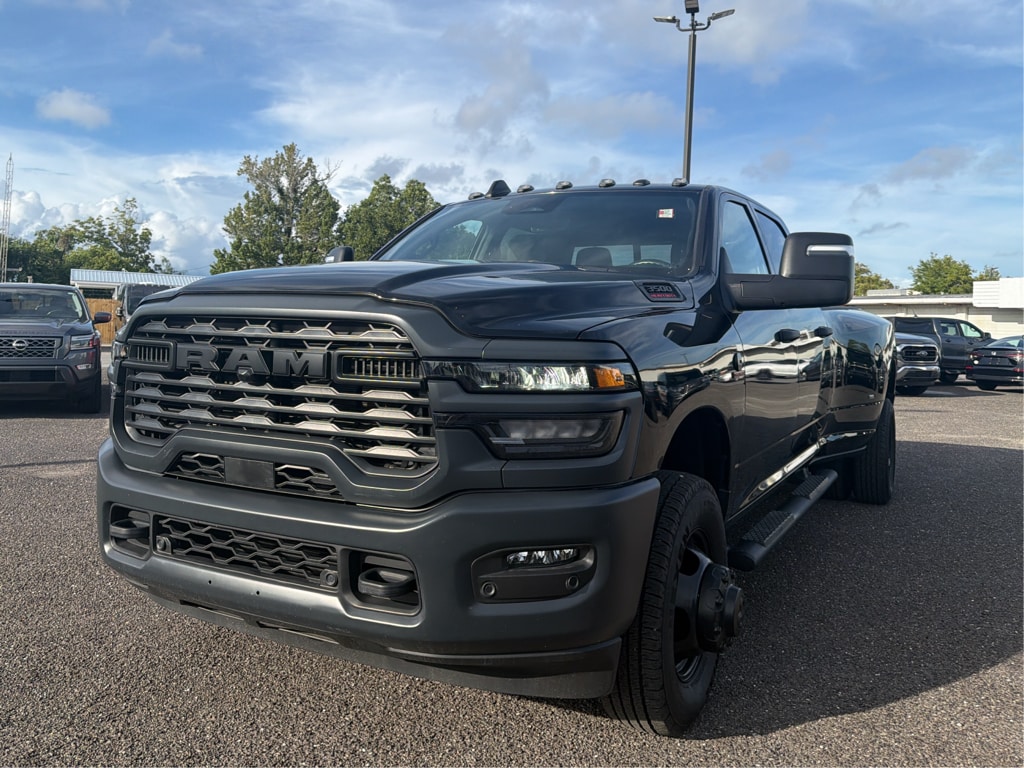 2025 Ram 3500 Crew Cab 