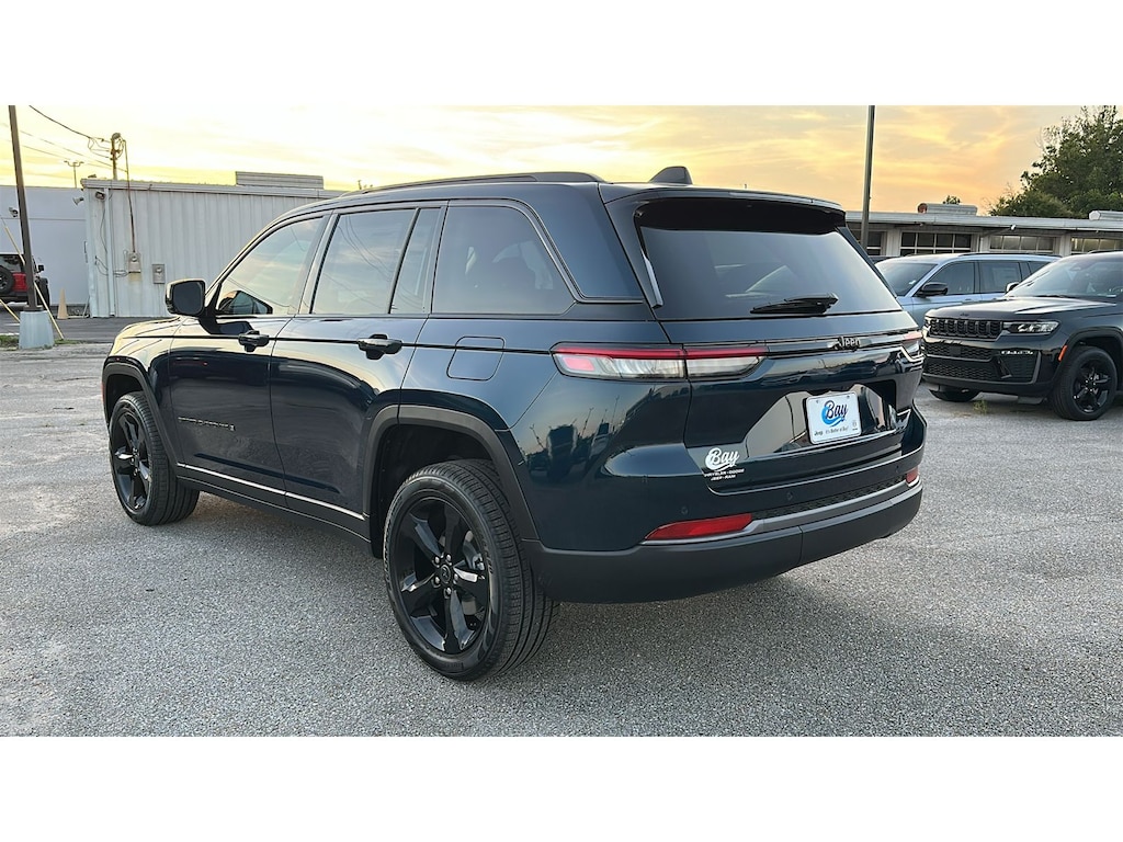 New 2027 Jeep Grand Cherokee LIMITED 4X2 Sport Utility