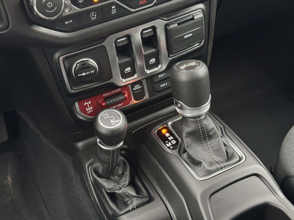 2026 Jeep Wrangler 2-Door Willys - Photo 17