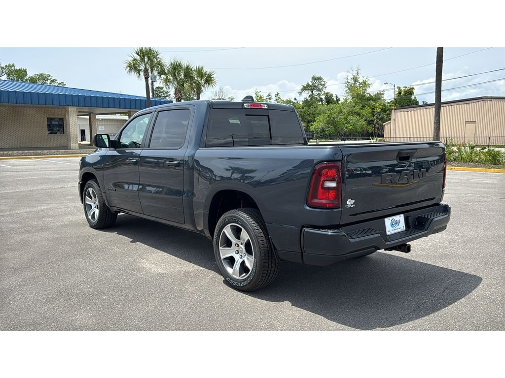 New 2026 Ram 1500 Express Pickup
