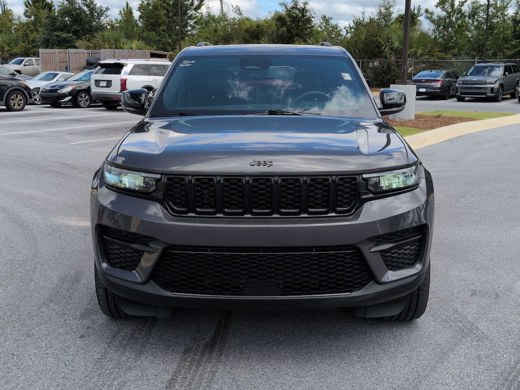 Used 2024 Jeep Grand Cherokee Altitude X Sport Utility