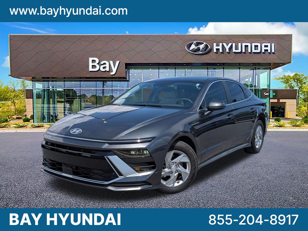 Used 2025 Hyundai Sonata SE Sedan