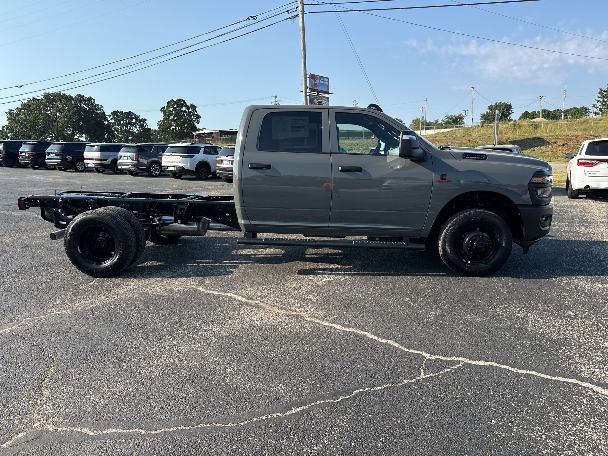 New 2027 Ram 3500 Chassis Cab TRADESMAN CREW 4X4 60' CA Pickup