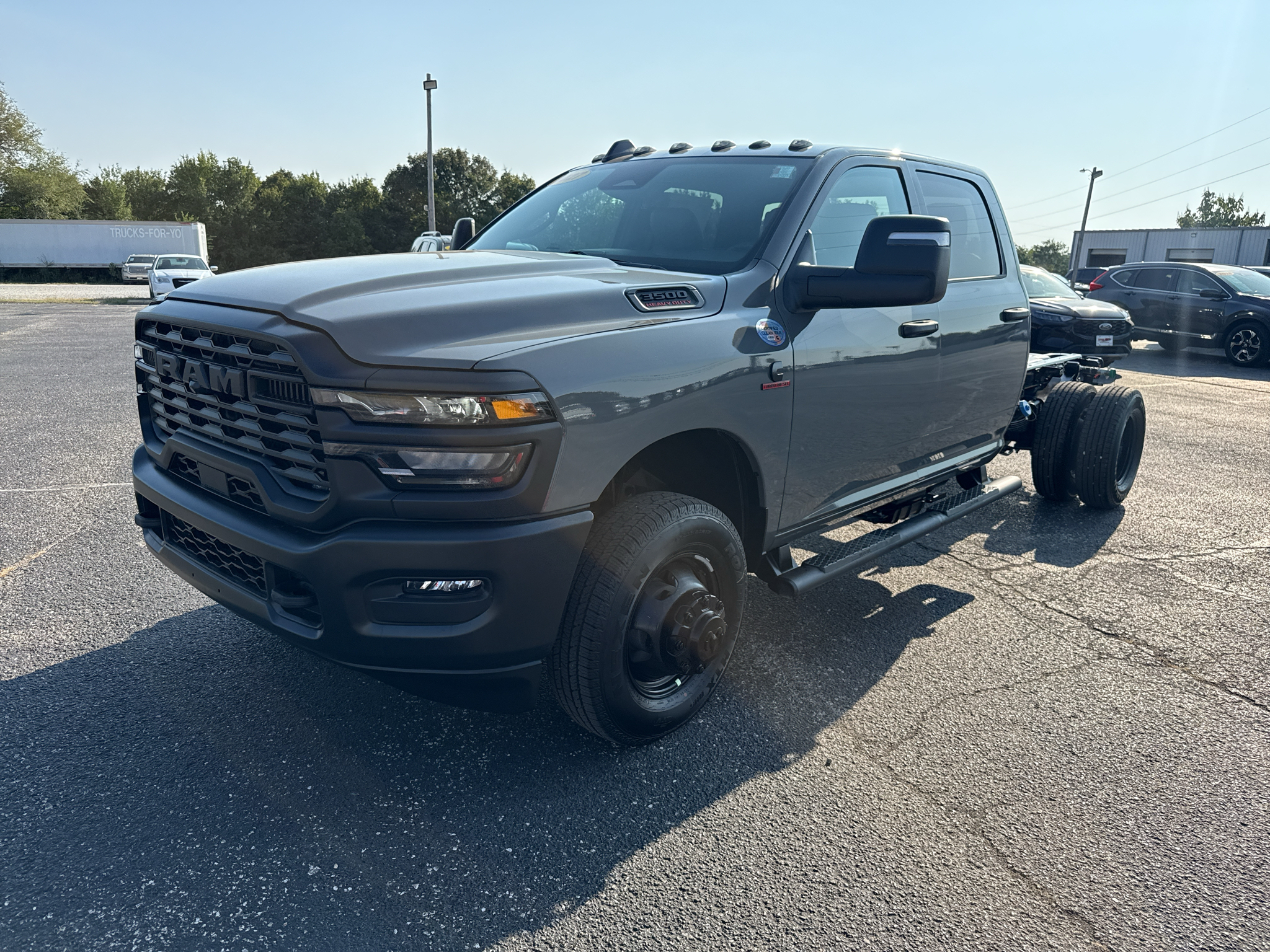 New 2027 Ram 3500 Chassis Cab TRADESMAN CREW 4X4 60' CA Pickup