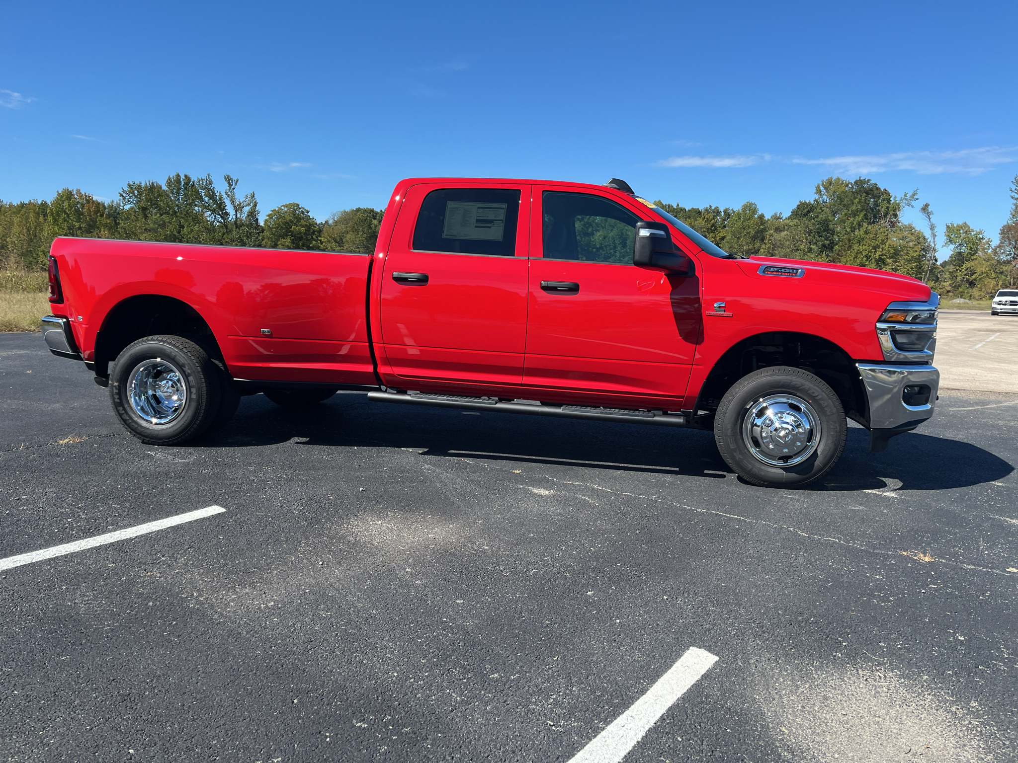 New 2027 Ram 3500 TRADESMAN CREW CAB 4X4 8' BOX Pickup