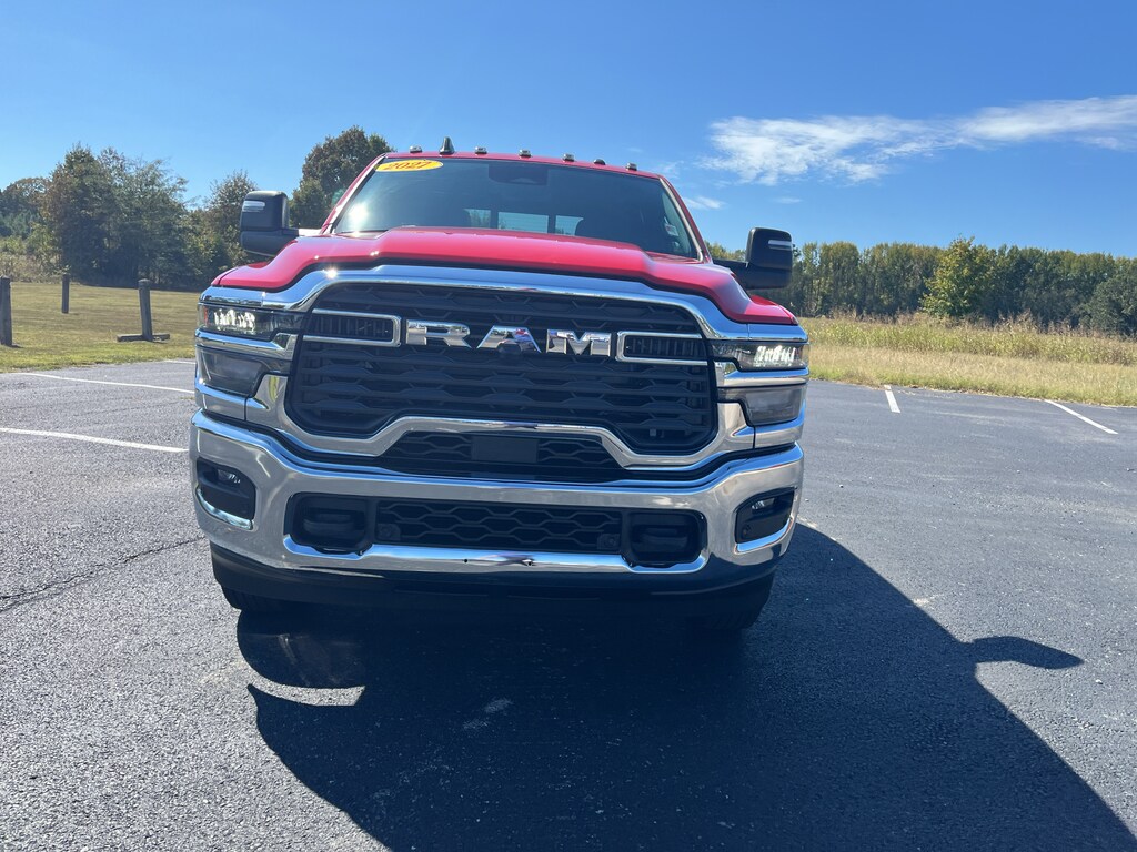 New 2027 Ram 3500 TRADESMAN CREW CAB 4X4 8' BOX Pickup