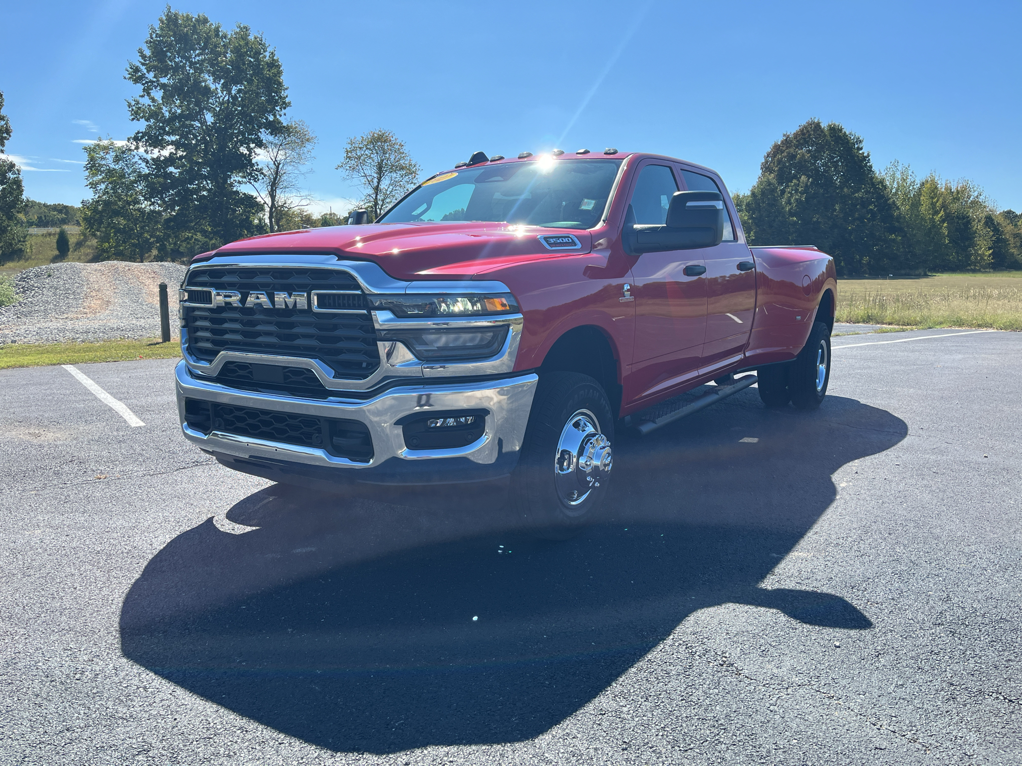 New 2027 Ram 3500 TRADESMAN CREW CAB 4X4 8' BOX Pickup