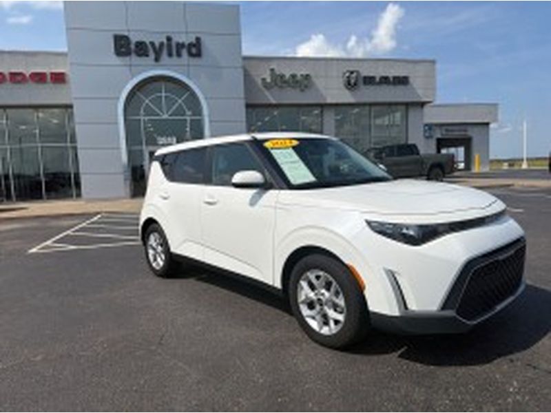 Used 2024 Kia Soul LX Hatchback