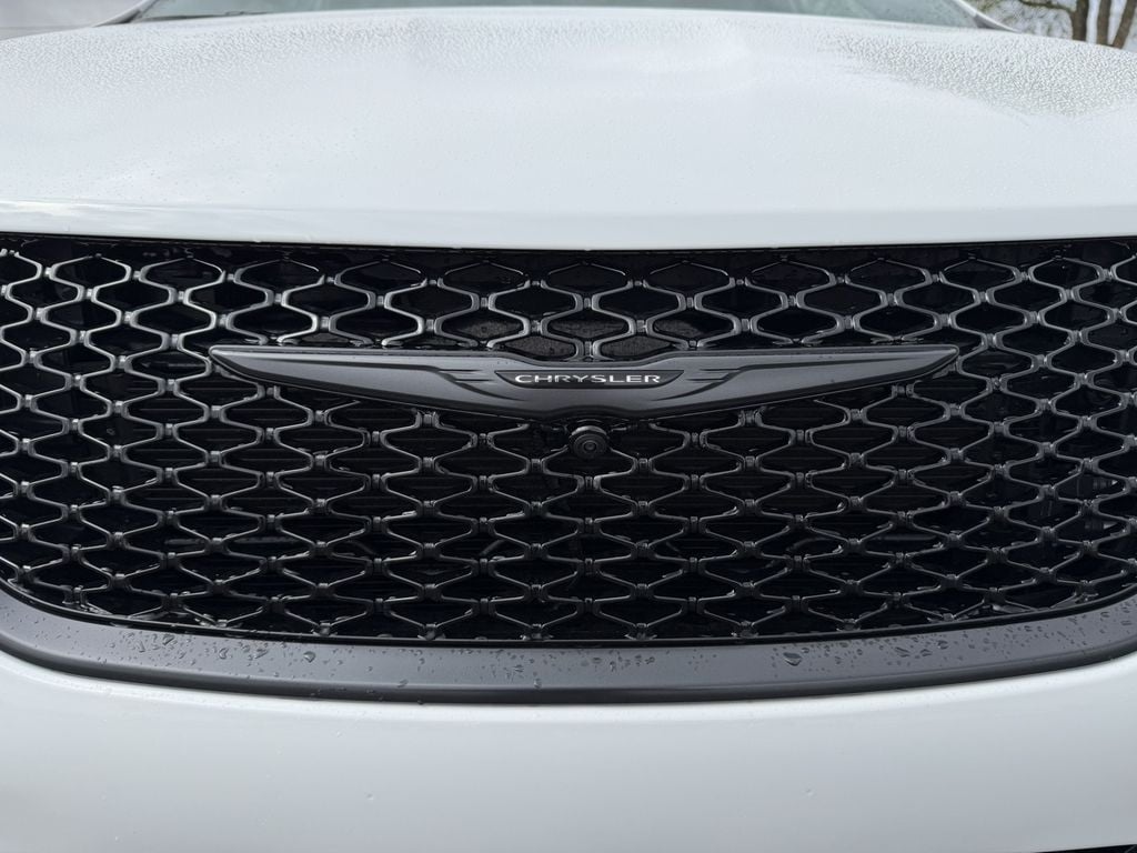 New 2026 Chrysler Pacifica Select Passenger Van