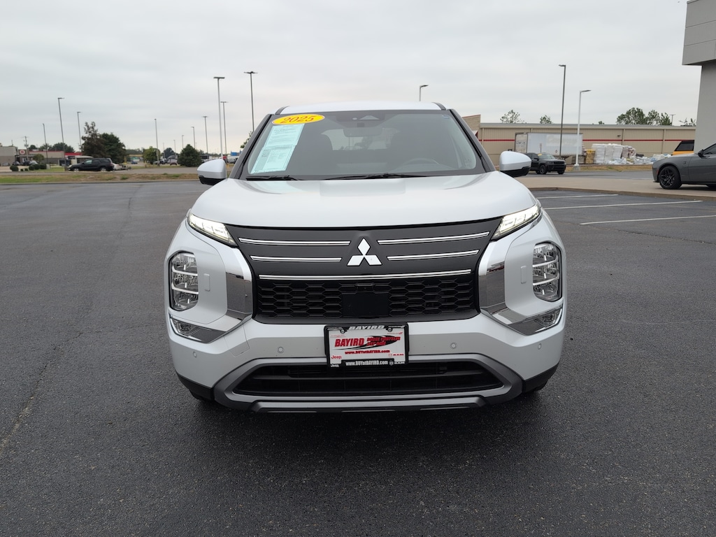 Used 2025 Mitsubishi Outlander SE Sport Utility