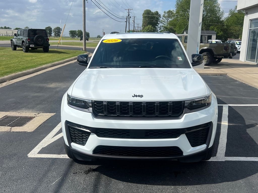 New 2026 Jeep Grand Cherokee Laredo Sport Utility