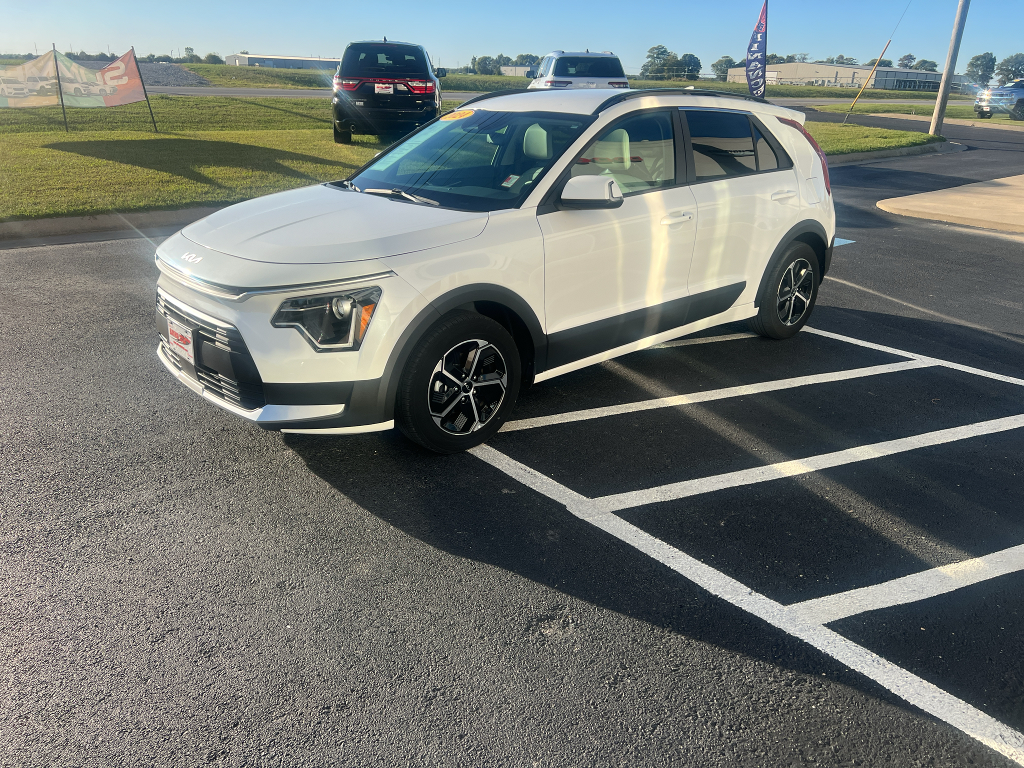 Used 2024 Kia Niro EX SUV