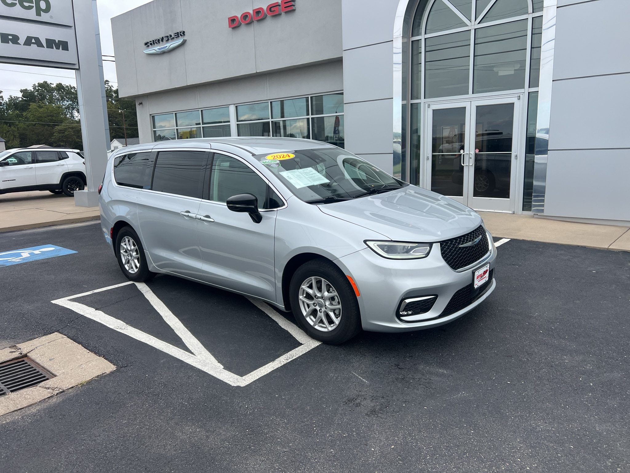 2024 Chrysler Pacifica
