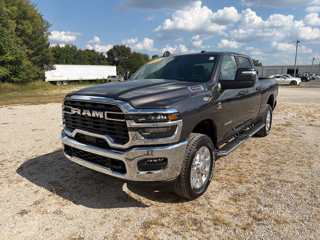 New 2027 Ram 2500 BIG HORN CREW CAB 4X4 6'4 BOX Pickup