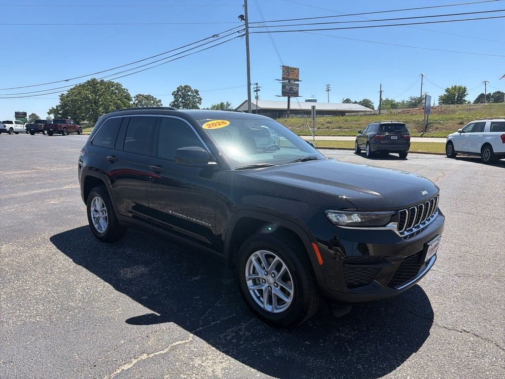 New 2026 Jeep Grand Cherokee Laredo Sport Utility