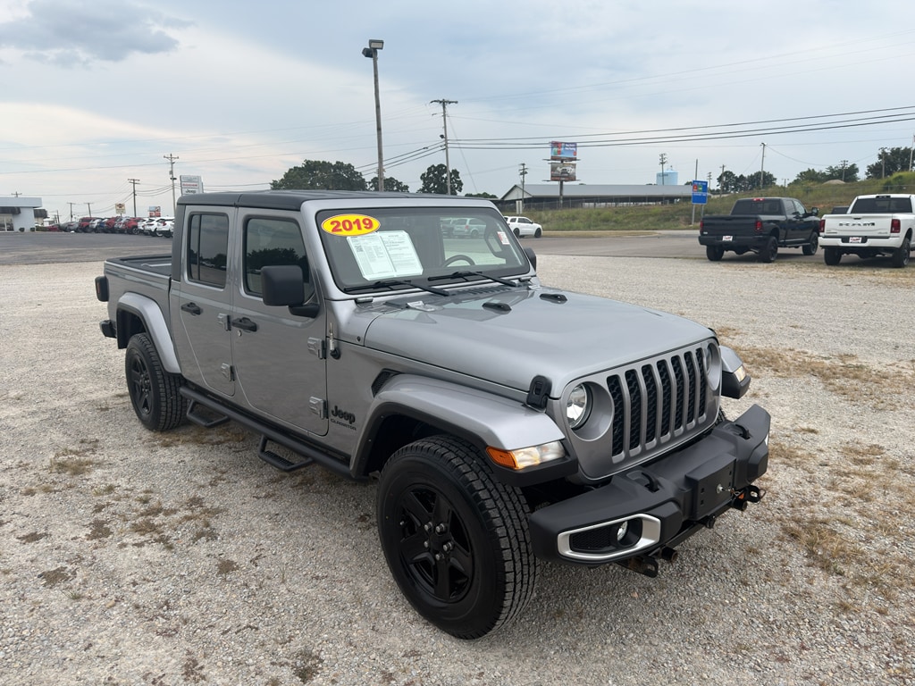 Used 2021 Jeep Gladiator Sport Truck Crew Cab