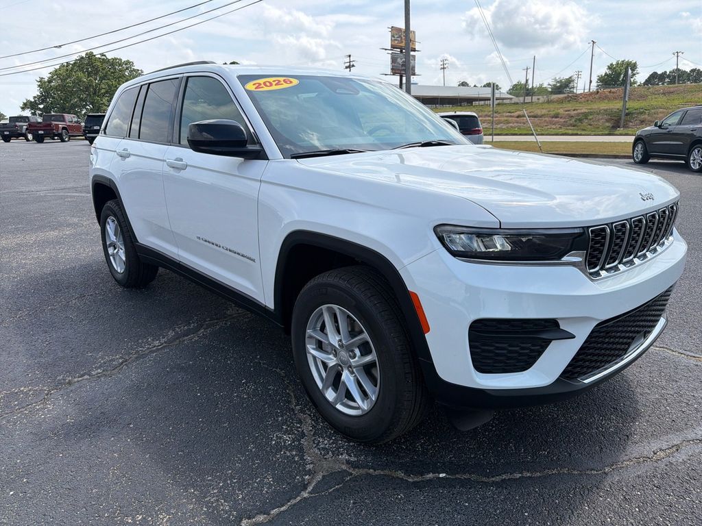 2026 Jeep Grand Cherokee Laredo Sport Utility