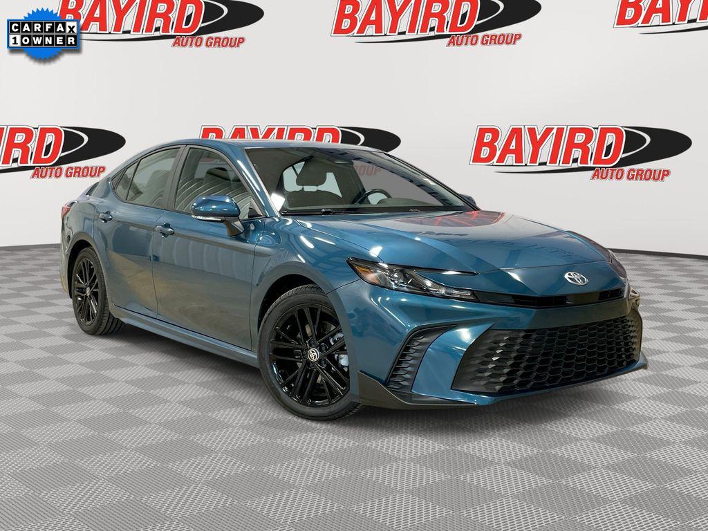 2025 Toyota Camry Hybrid SE Sedan