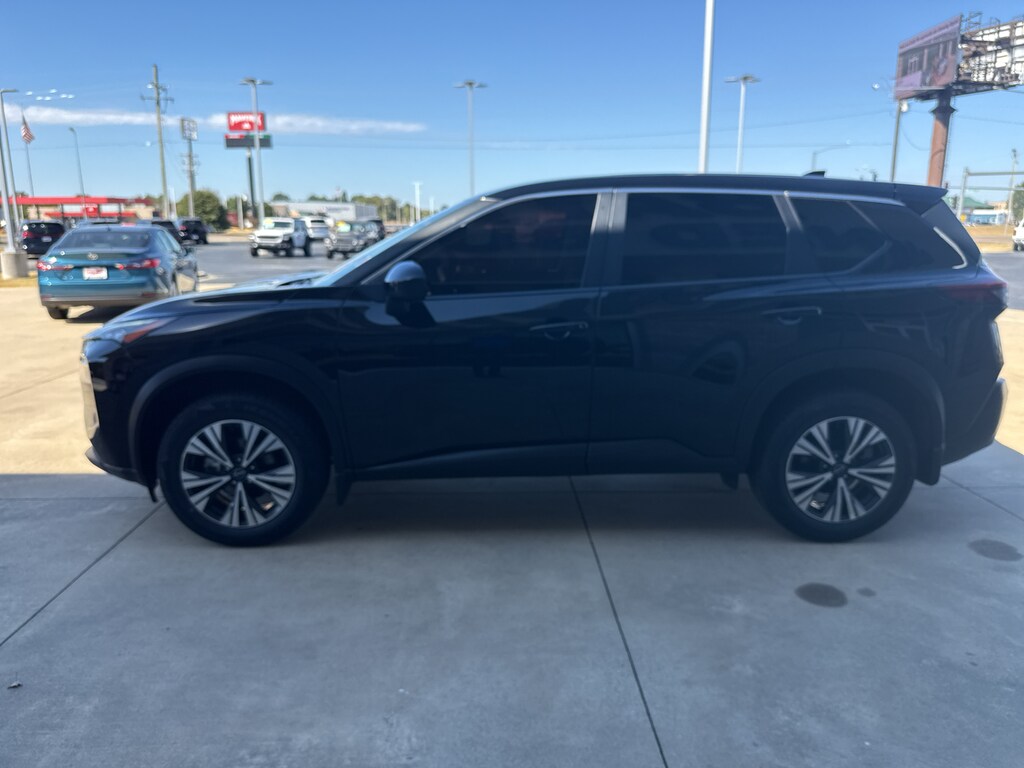 Used 2023 Nissan Rogue SV Sport Utility
