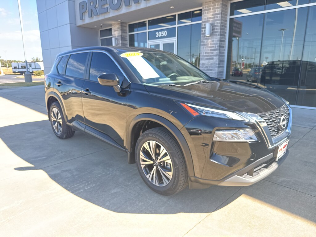 Used 2023 Nissan Rogue SV Sport Utility