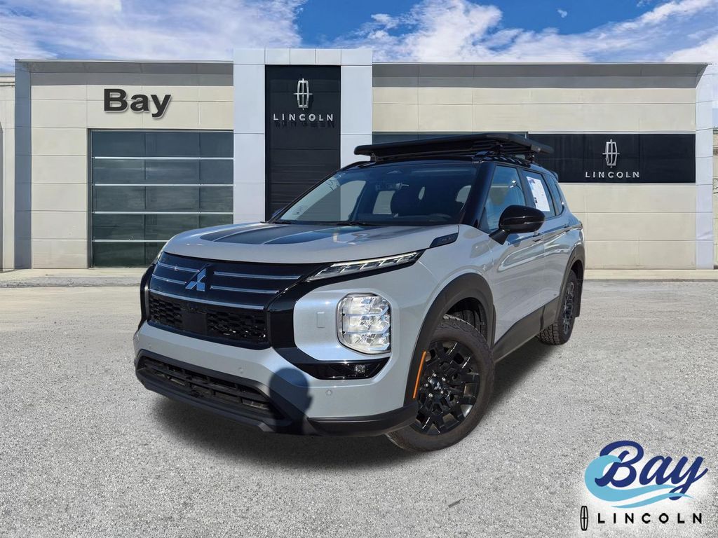 Used 2025 Mitsubishi Outlander Trail Edition Sport Utility