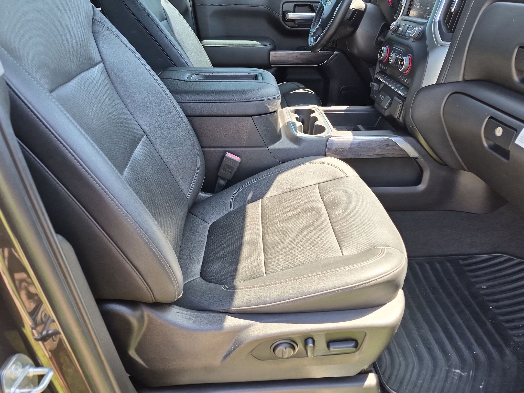 2021 Chevrolet Silverado 1500 LTZ - Photo 19