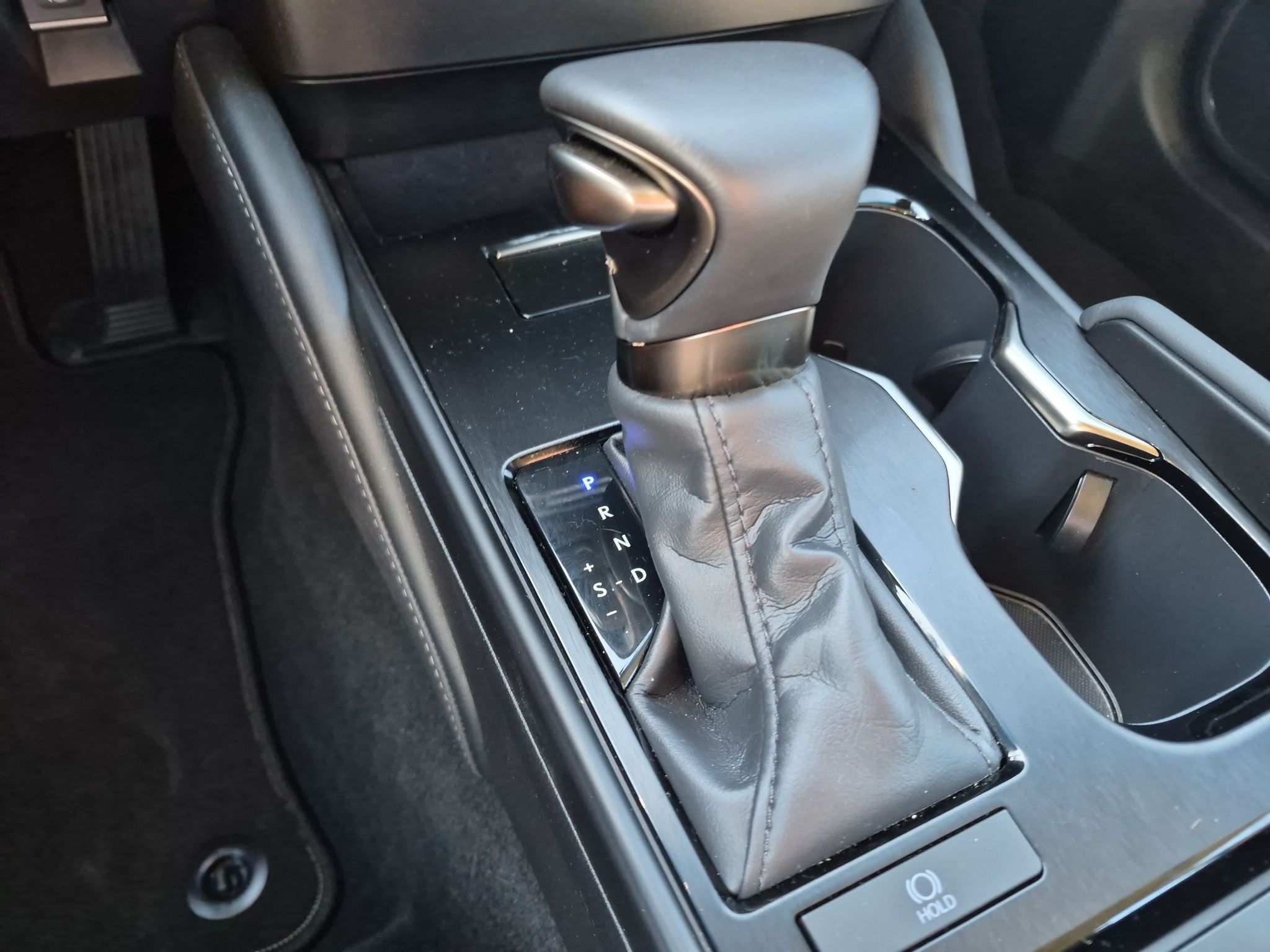 2025 Lexus ES 350 - Photo 12