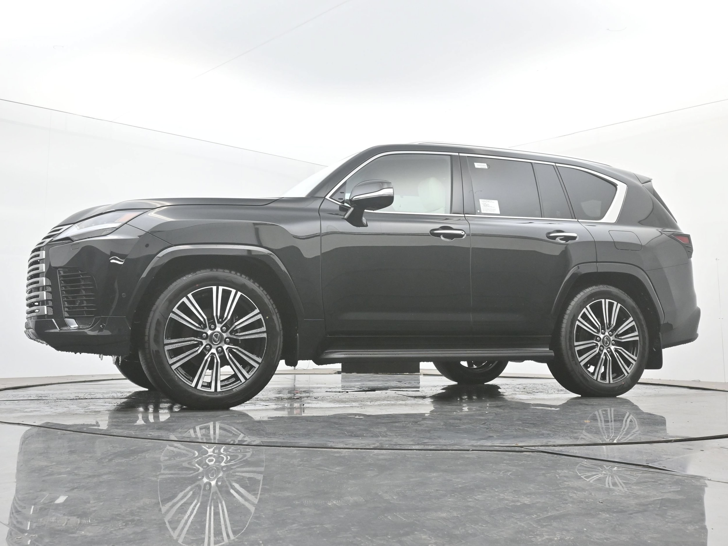 2026 Lexus LX 700h Luxury - Photo 16