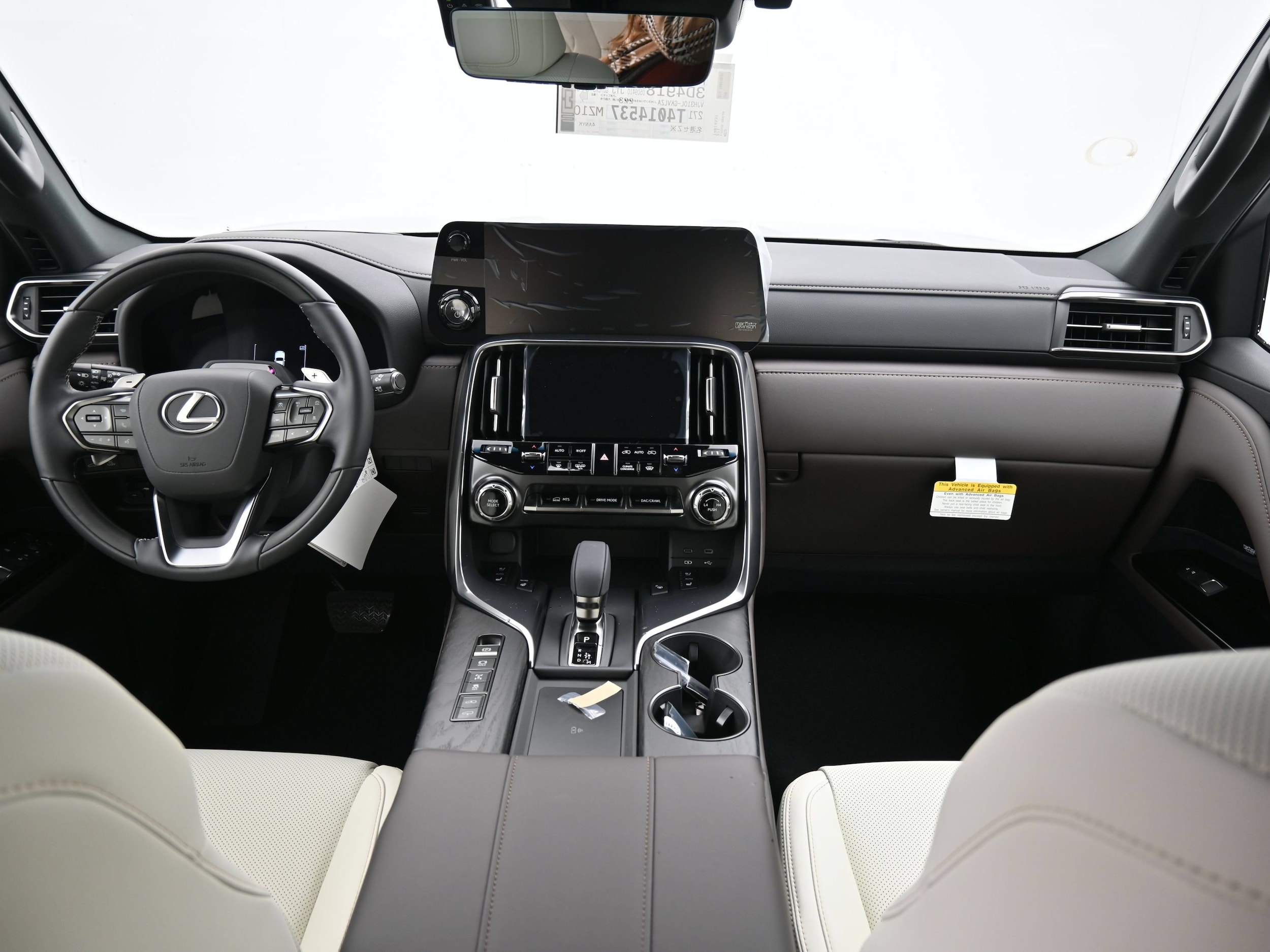 2026 Lexus LX 700h Luxury - Photo 9