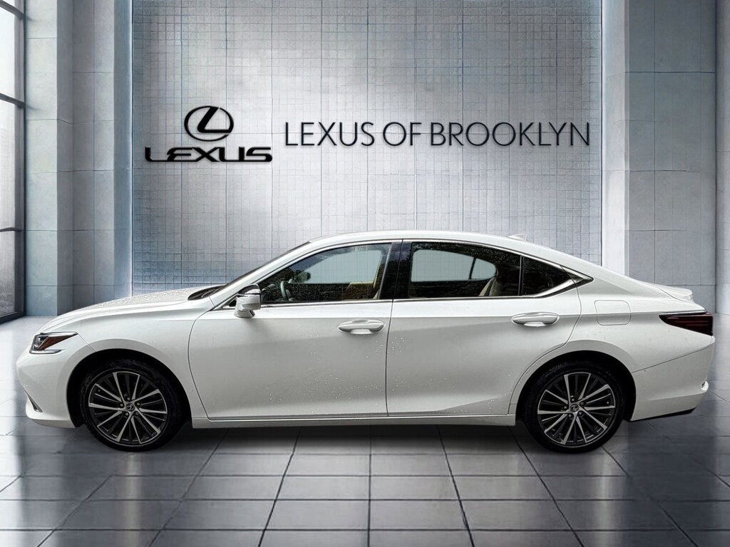 Used 2024 Lexus ES 350 Sedan