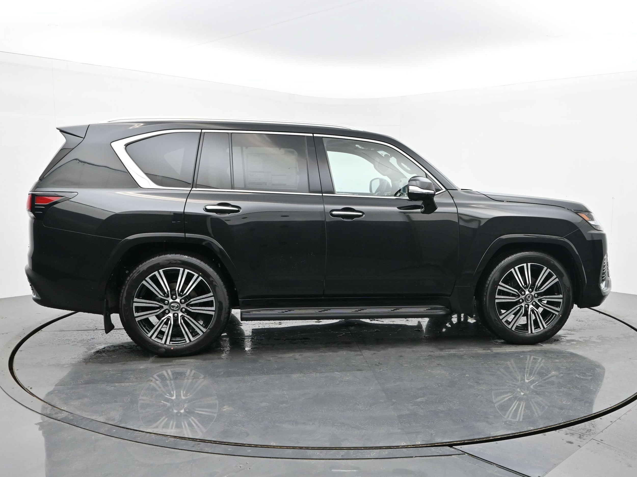 2026 Lexus LX 700h Luxury - Photo 6