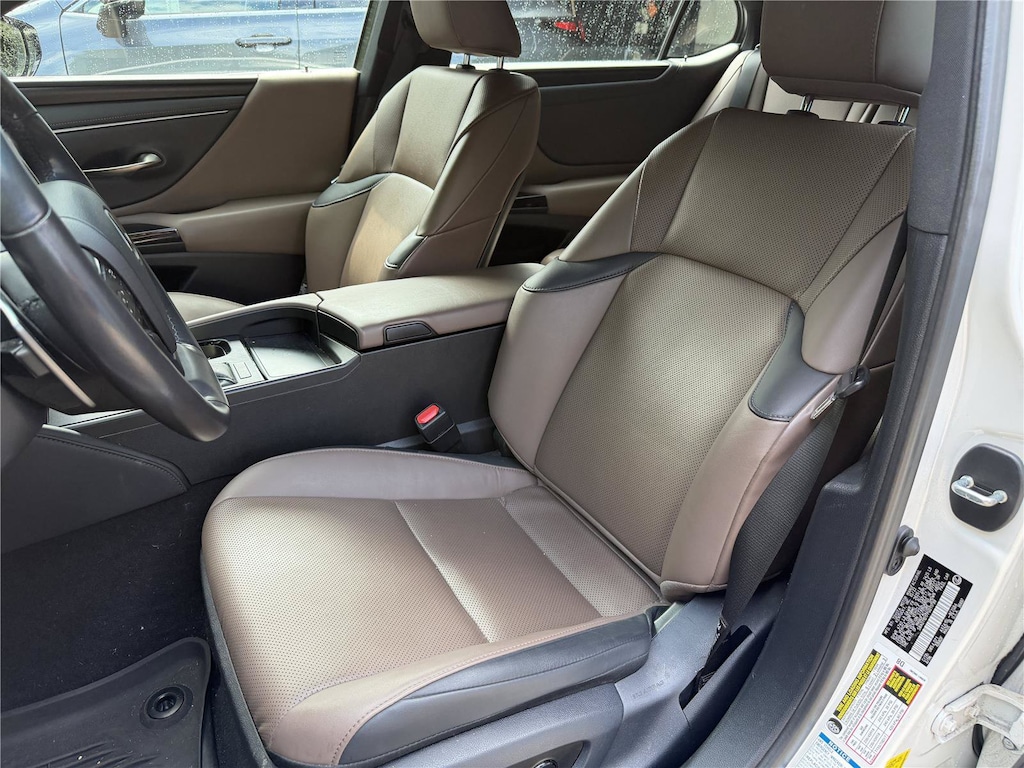 Certified 2023 Lexus ES 250 Sedan