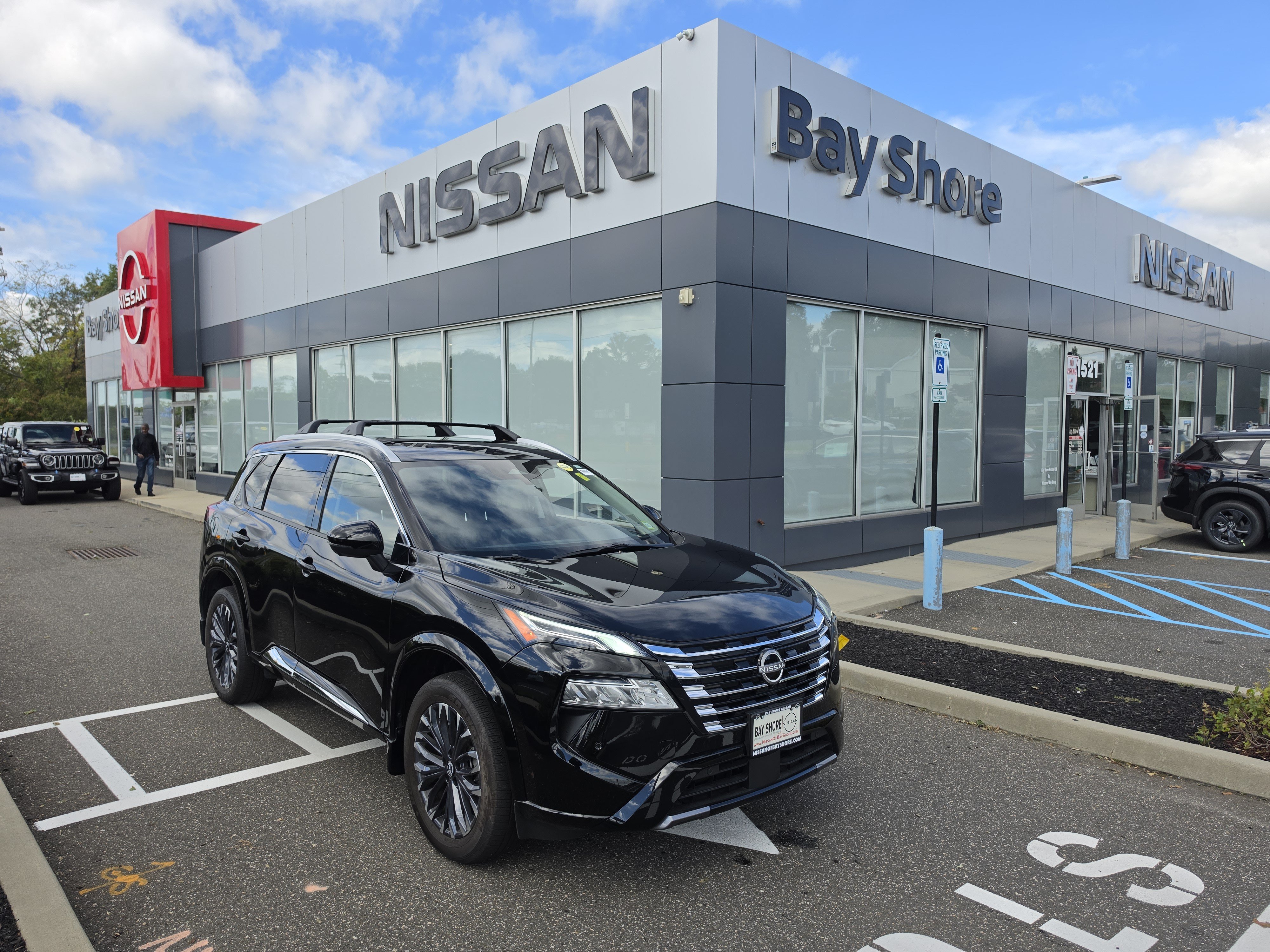 Used 2025 Nissan Rogue Platinum SUV UB10781P for Sale in Bay Shore, NY, at Nissan of Bay Shore