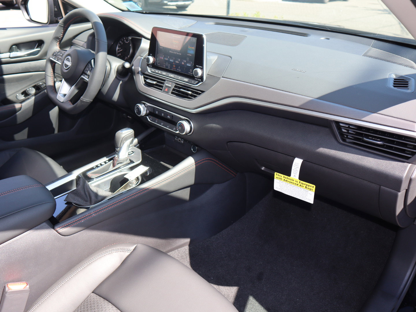2025 Nissan Altima SR - Photo 27