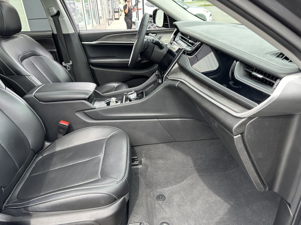 2023 Jeep Grand Cherokee 30th Anniversary 4xe - Photo 24
