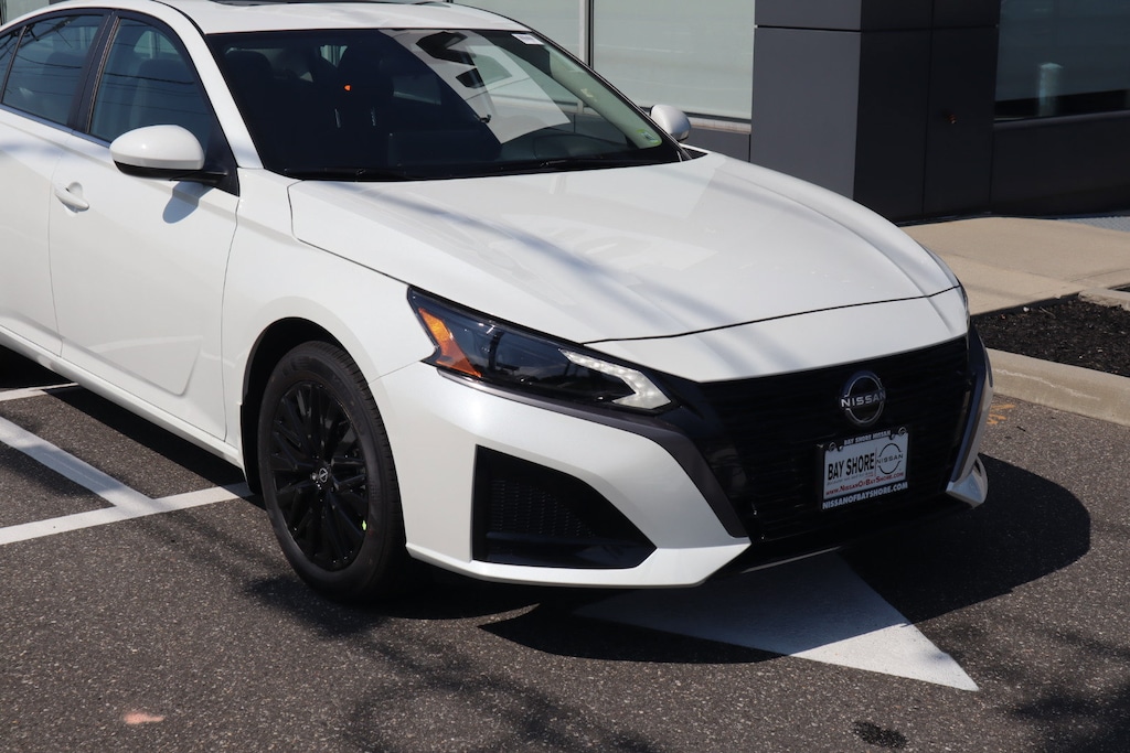 New 2026 Nissan Altima SV Sedan