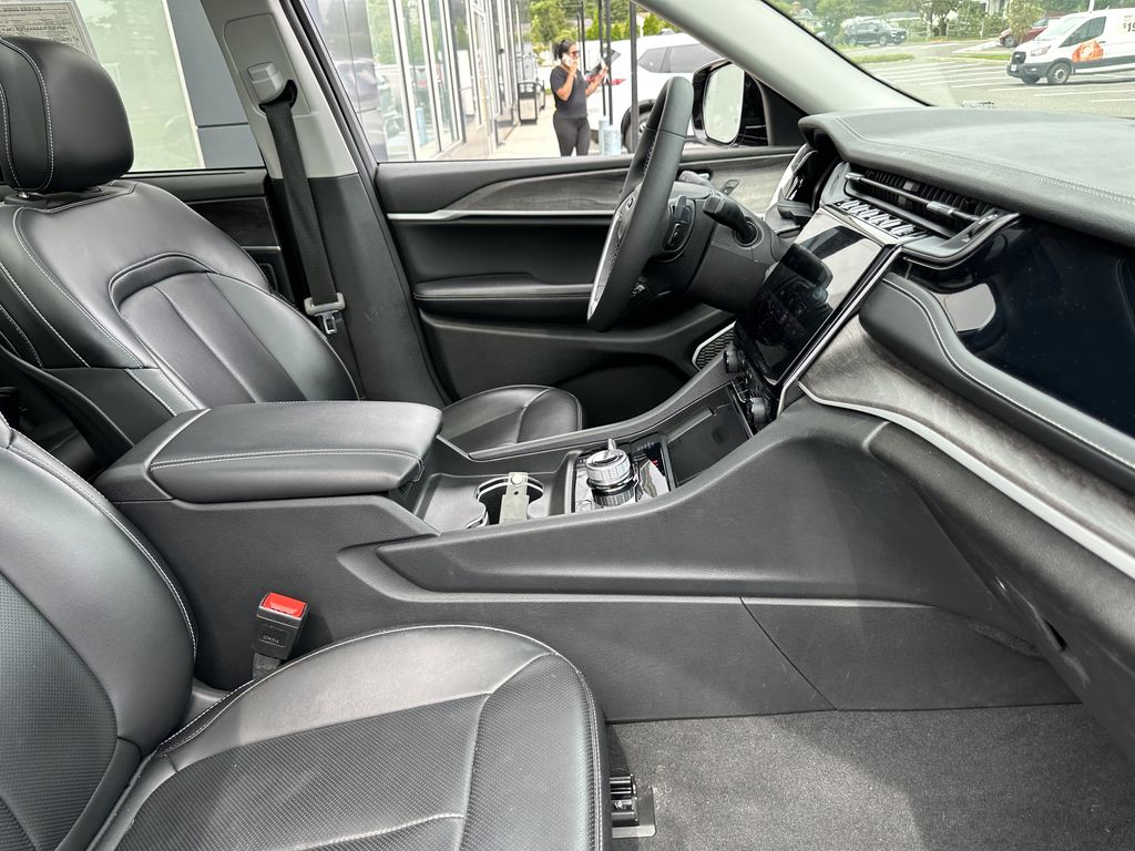 2023 Jeep Grand Cherokee 30th Anniversary 4xe - Photo 23