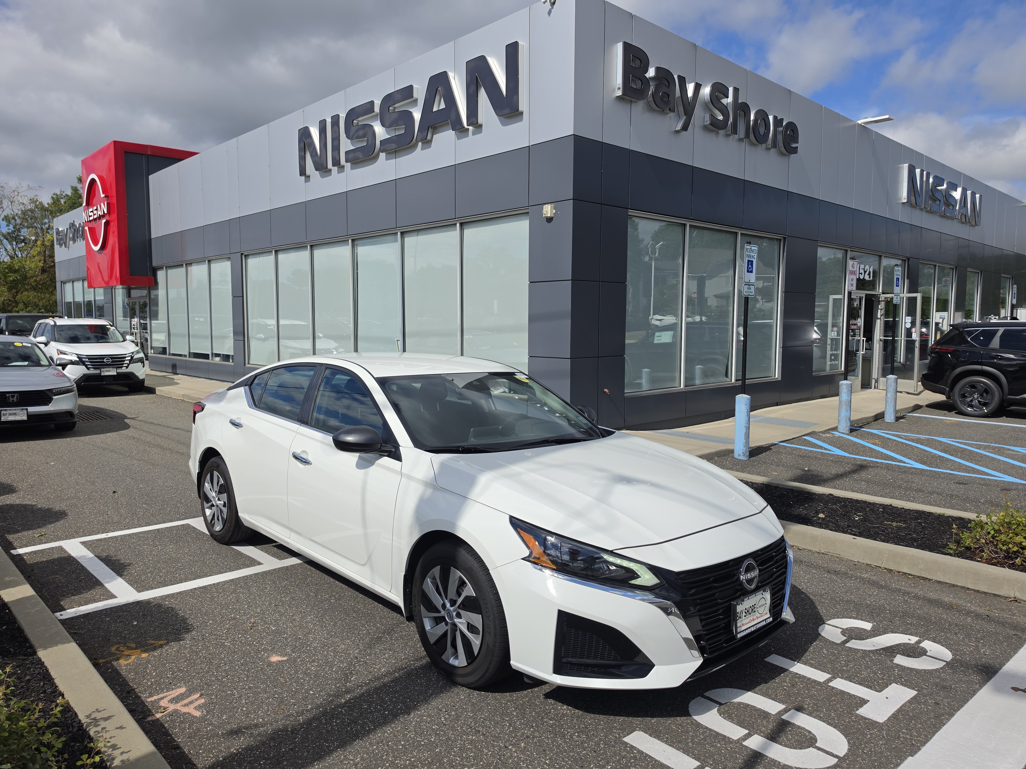 Used 2025 Nissan Altima S Sedan UB10685P for Sale in Bay Shore, NY, at Nissan of Bay Shore