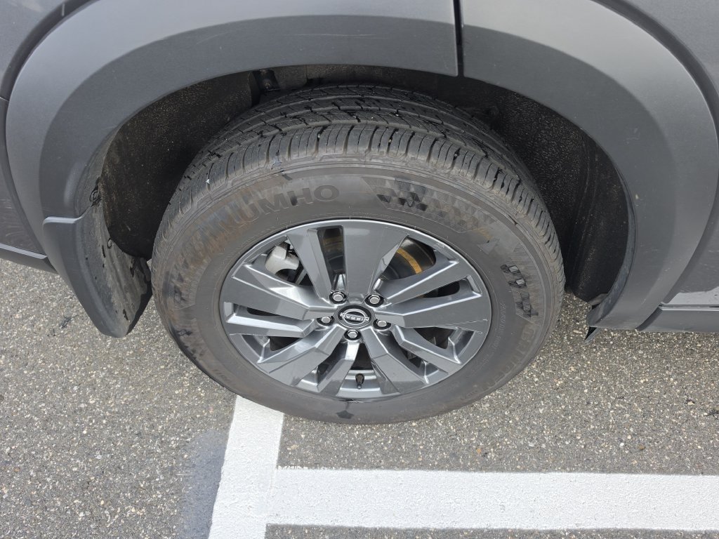 2024 Nissan Pathfinder SV - Photo 8