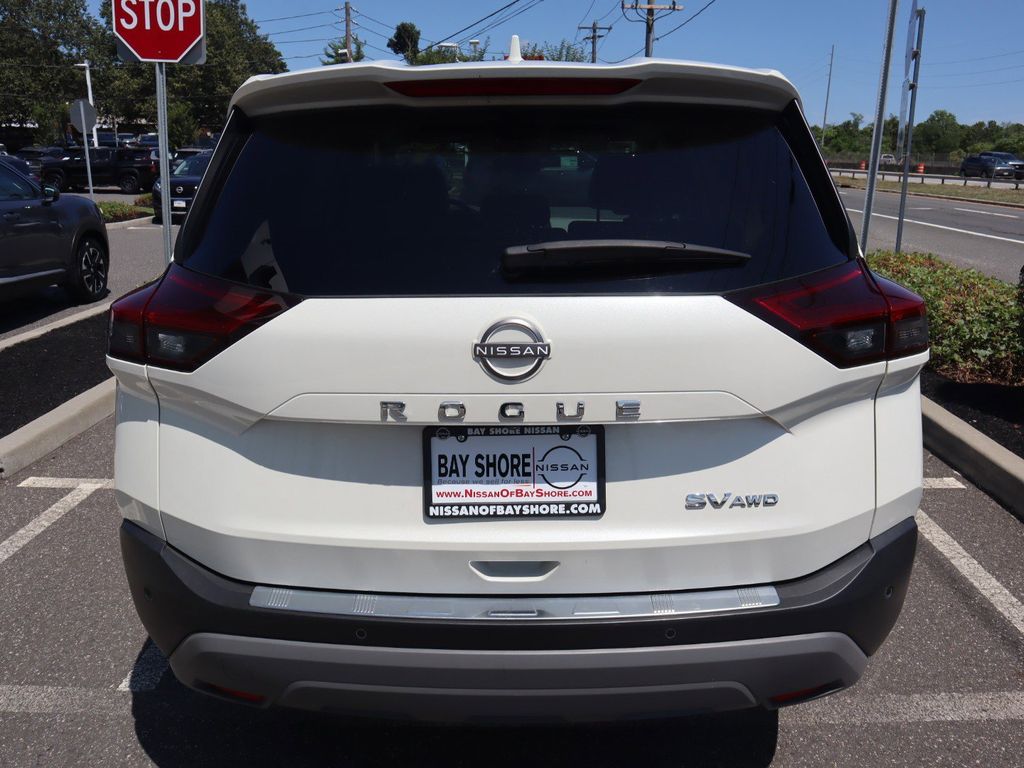 2023 Nissan Rogue SV - Photo 7