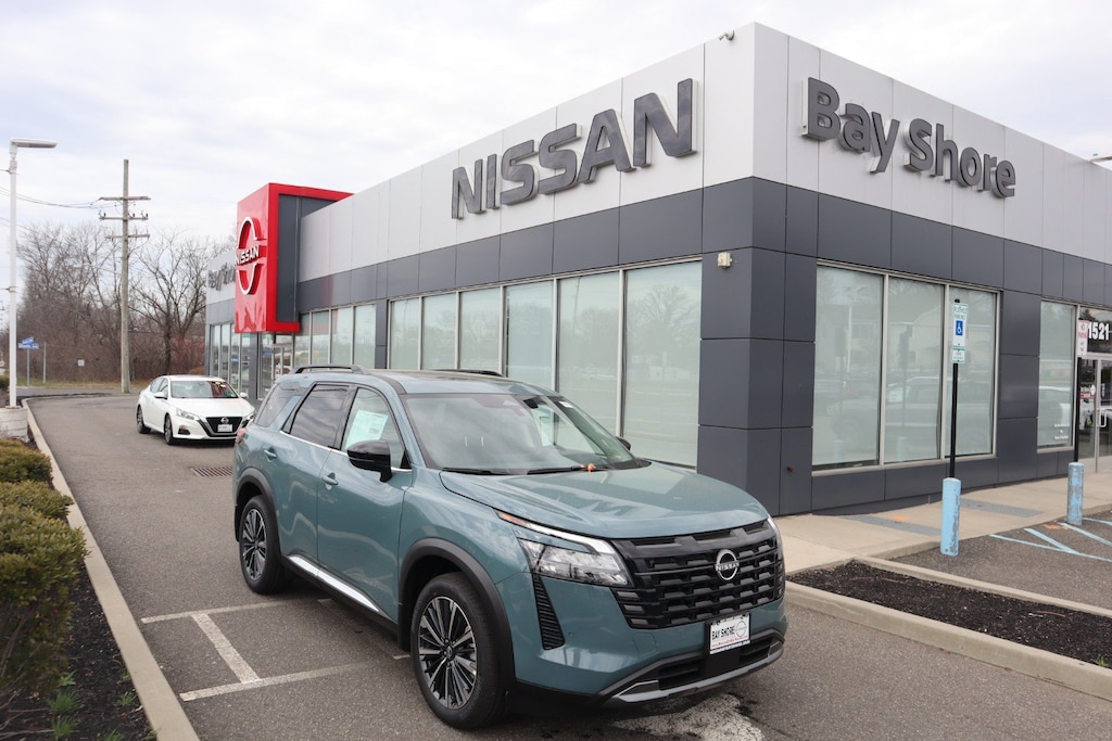 New 2026 Nissan Pathfinder Platinum SUV