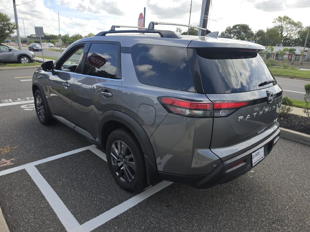 2024 Nissan Pathfinder SV - Photo 7