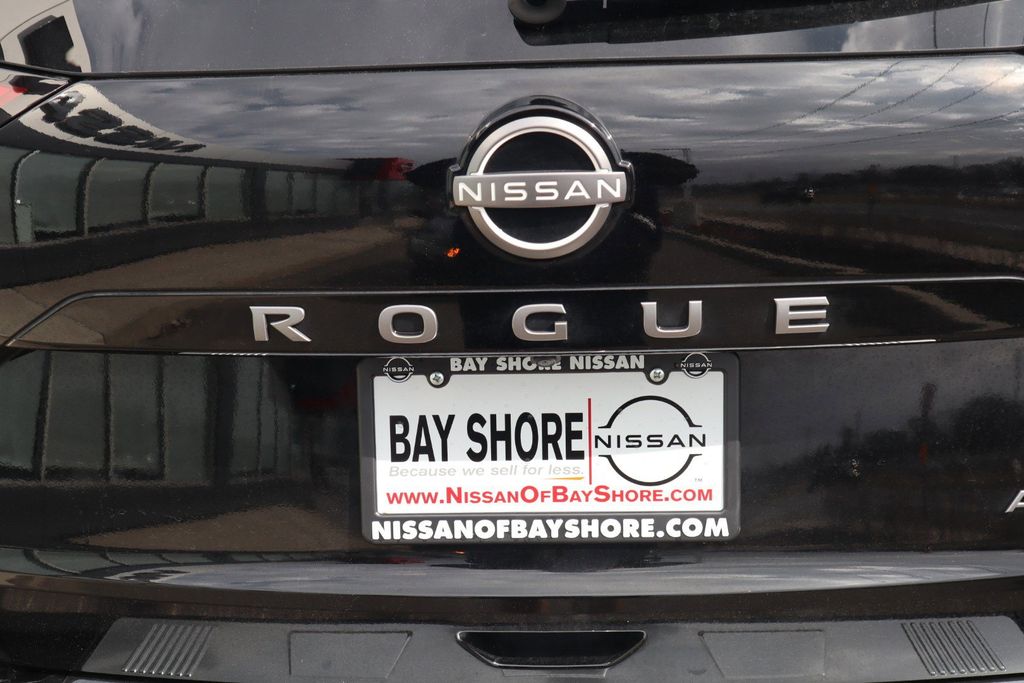 2025 Nissan Rogue SV - Photo 31